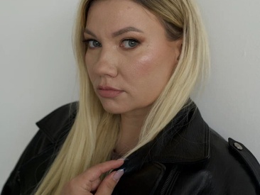 barby-kiss