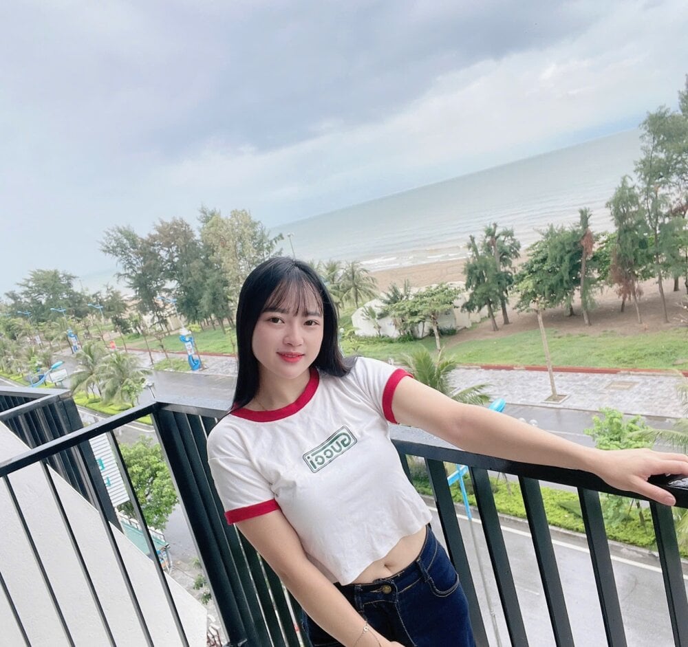 Be_xinh Webcam Profile Picture Be_xinh Chatroom