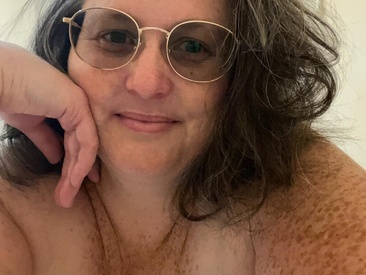 beatricefrench-curvy-milf