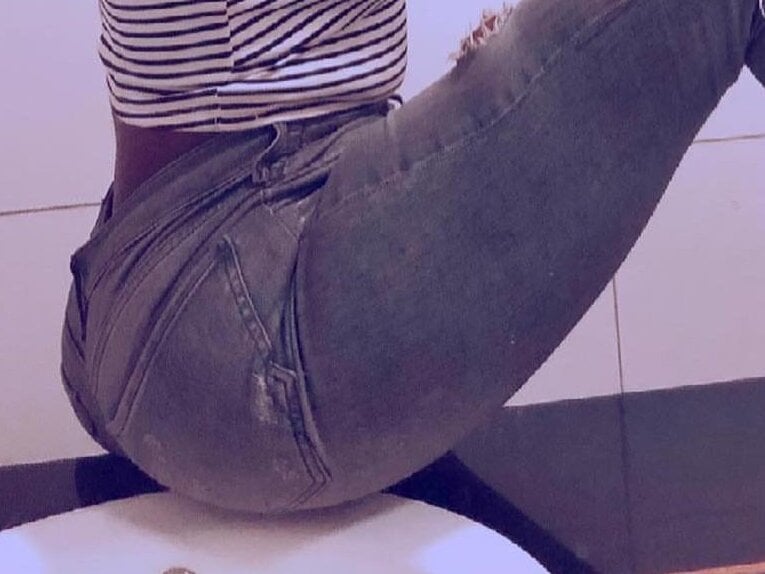 Beauty_Corah_ Chatroom