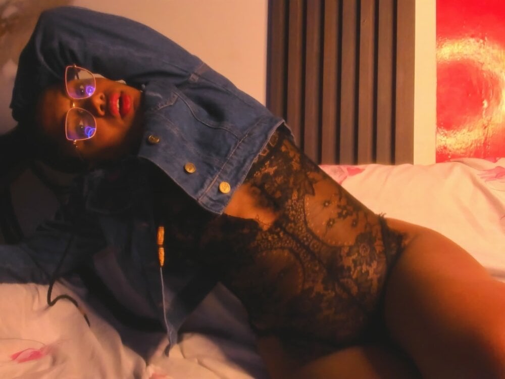 Beauty_Luci Webcam Profile Picture Beauty_Luci Chatroom