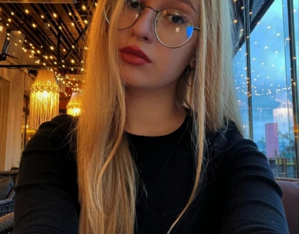 BeckiHoffer Chatroom