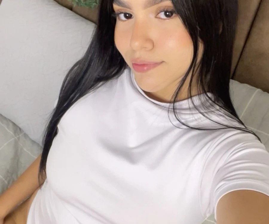 Bella18__ Chatroom