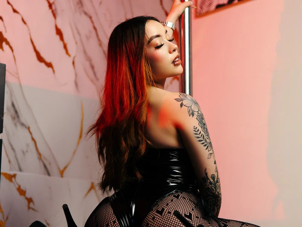 BellaRubio Chatroom