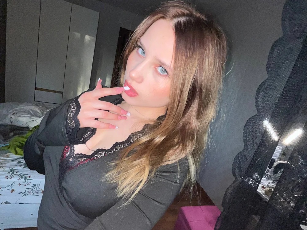 Bella__Ray Chatroom
