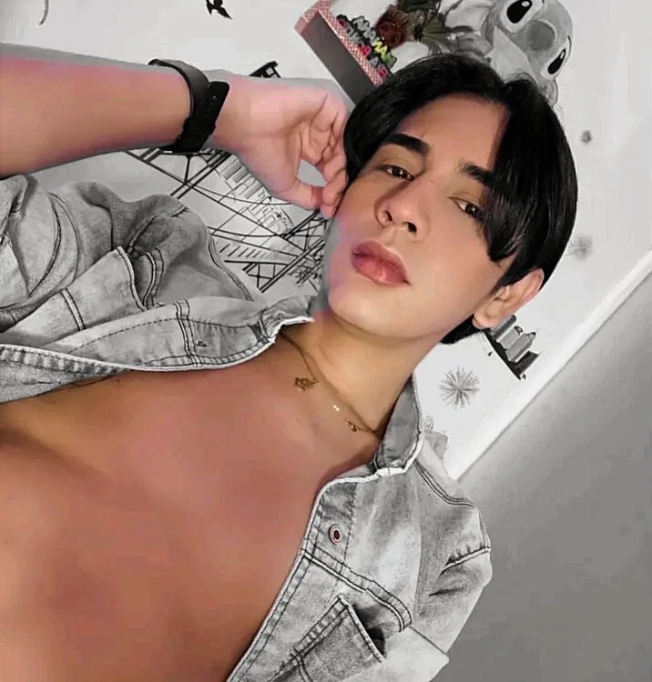 Bellamy_19 Chatroom