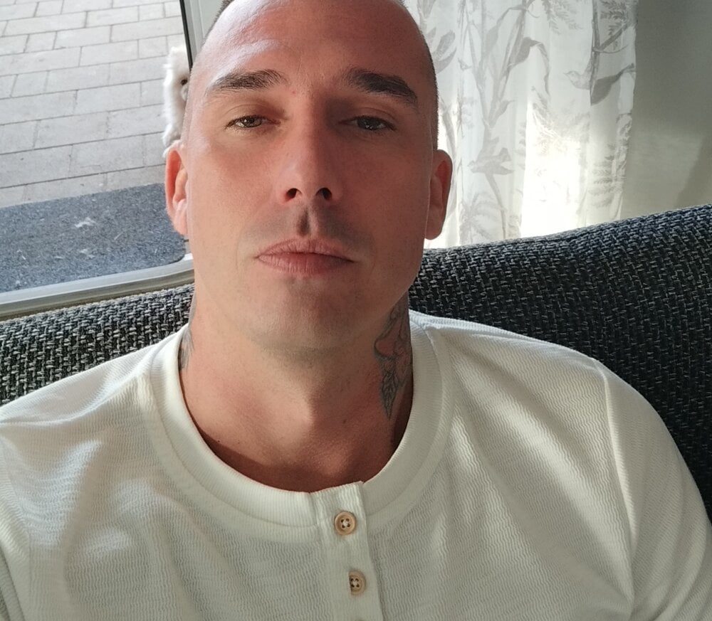 Benjoesamanta Chatroom