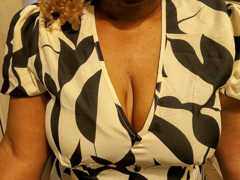 BigNipplestoSuck Chatroom