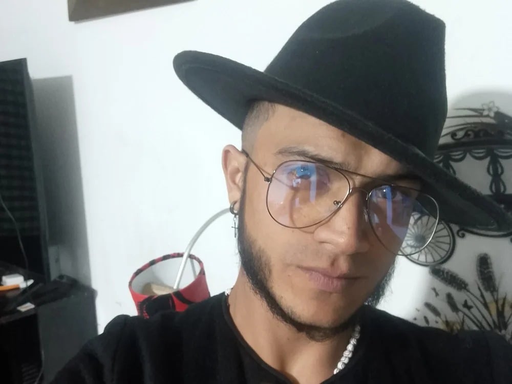 Bigbrian31 Chatroom