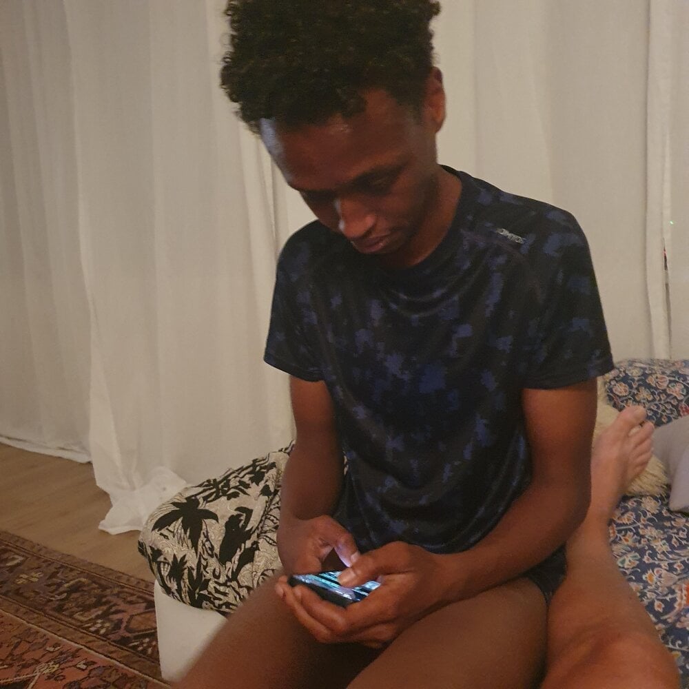 Blackxxlwhiteslut Chatroom