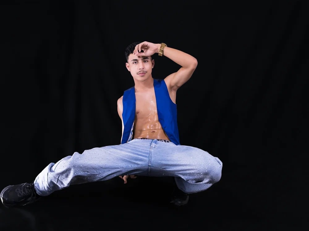 Blake_Stormm Chatroom
