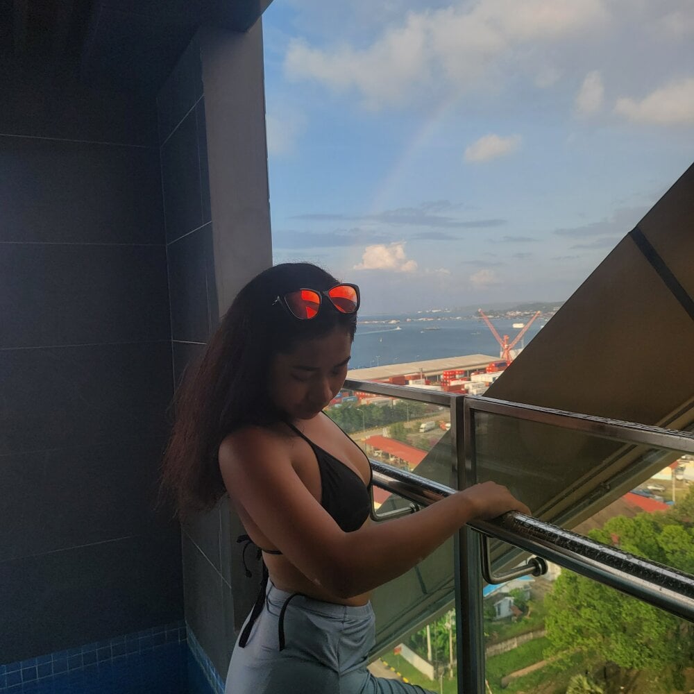 Blaknyellow Chatroom