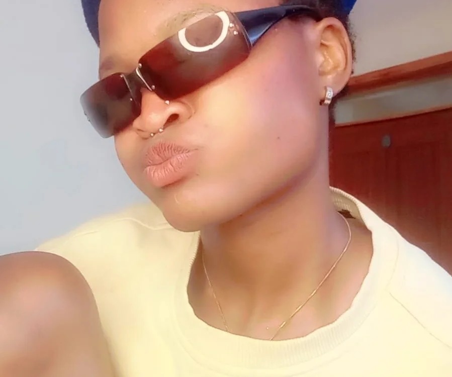 Blaqlova Chatroom