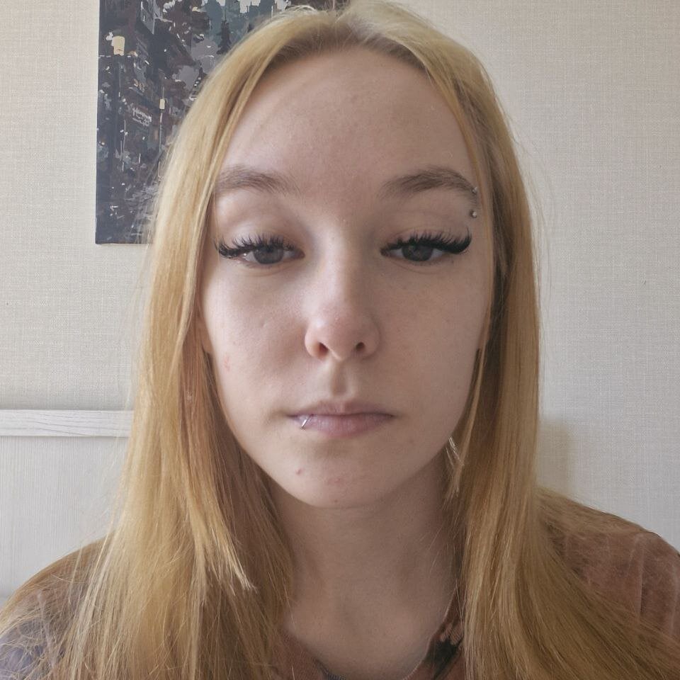 BlondeSgirl Chatroom