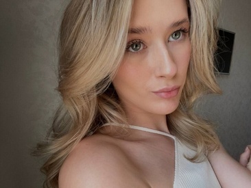 blonde-strict