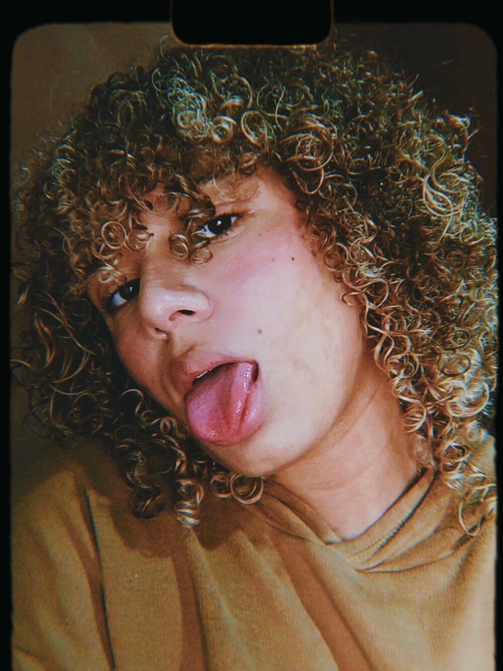 Blondiecurly Chatroom