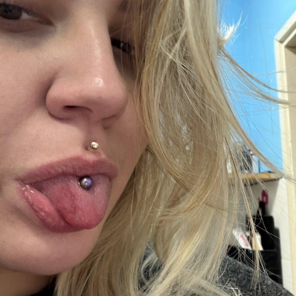 Blondierrrr Chatroom