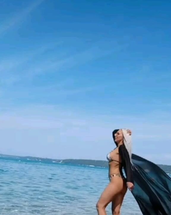 BlueEyesDesire Chatroom