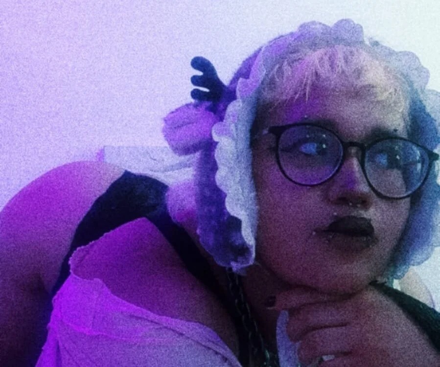 Blue_Cherry Chatroom