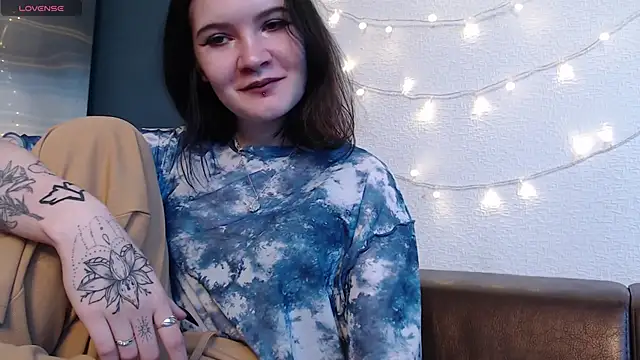 Blue_Horny_Rabbit Chatroom