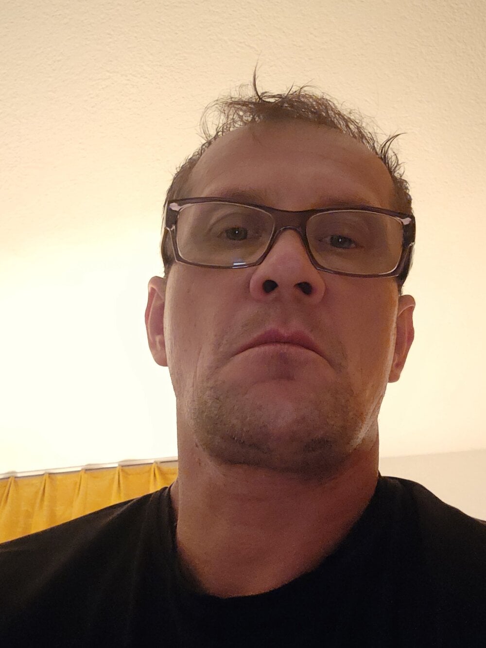 Bombelek1234 Chatroom