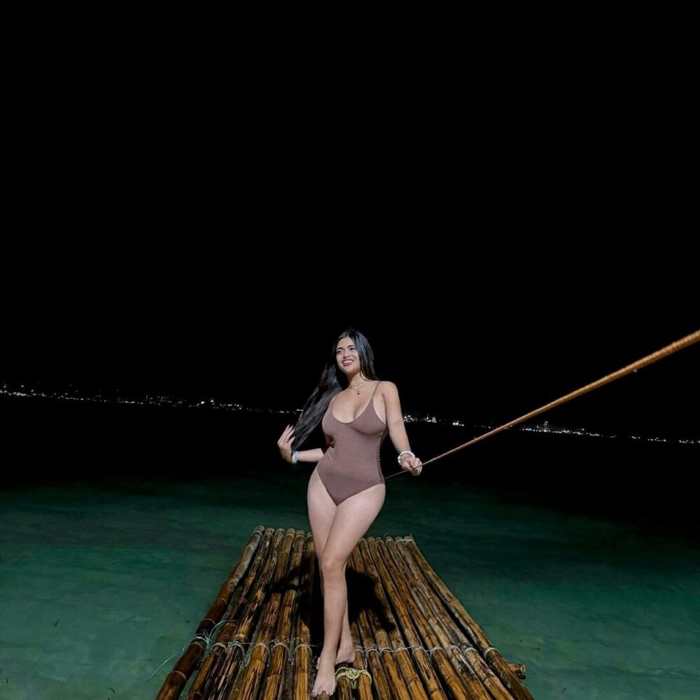 Bombshell_Rebbecca Chatroom