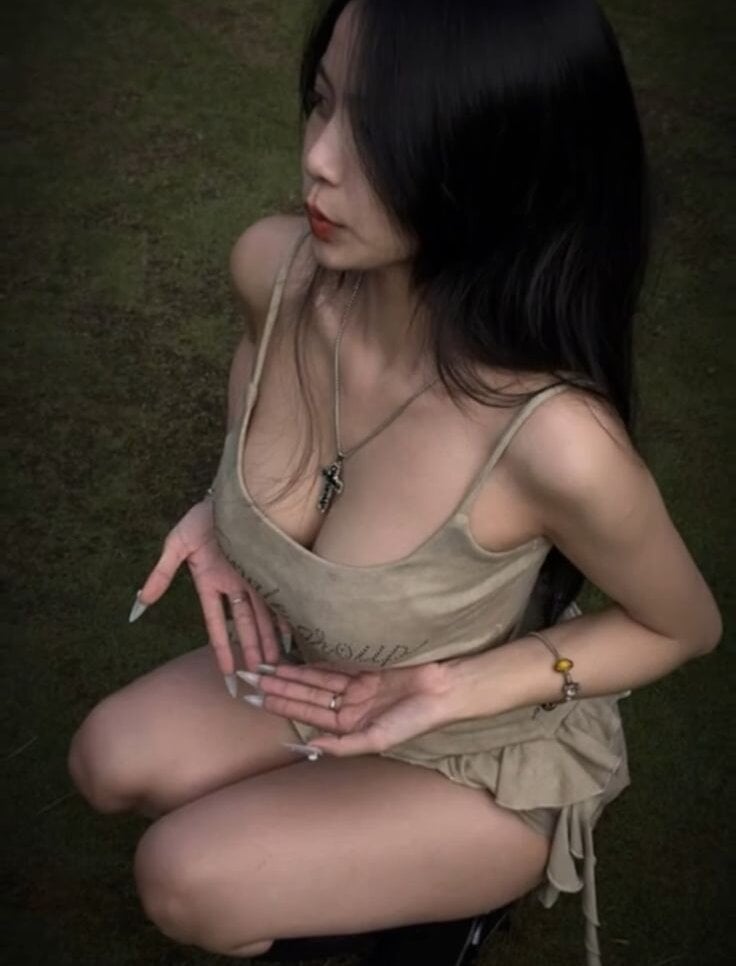 Bong_lovelyy Chatroom