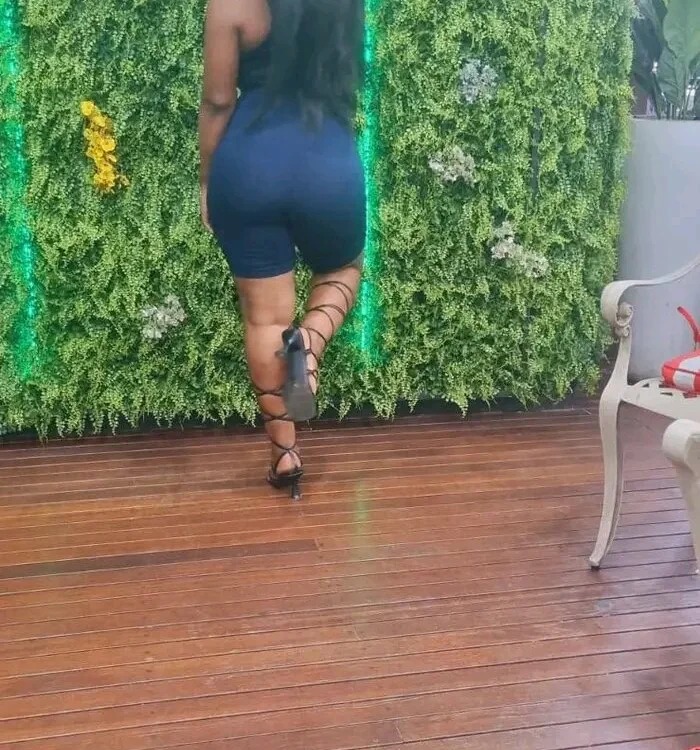 BooityChick Chatroom