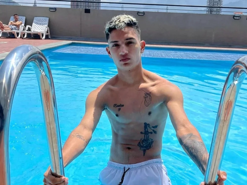 Boy_Leon_X Chatroom