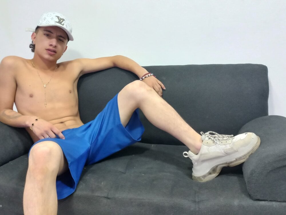 Brahian_Boyy Chatroom