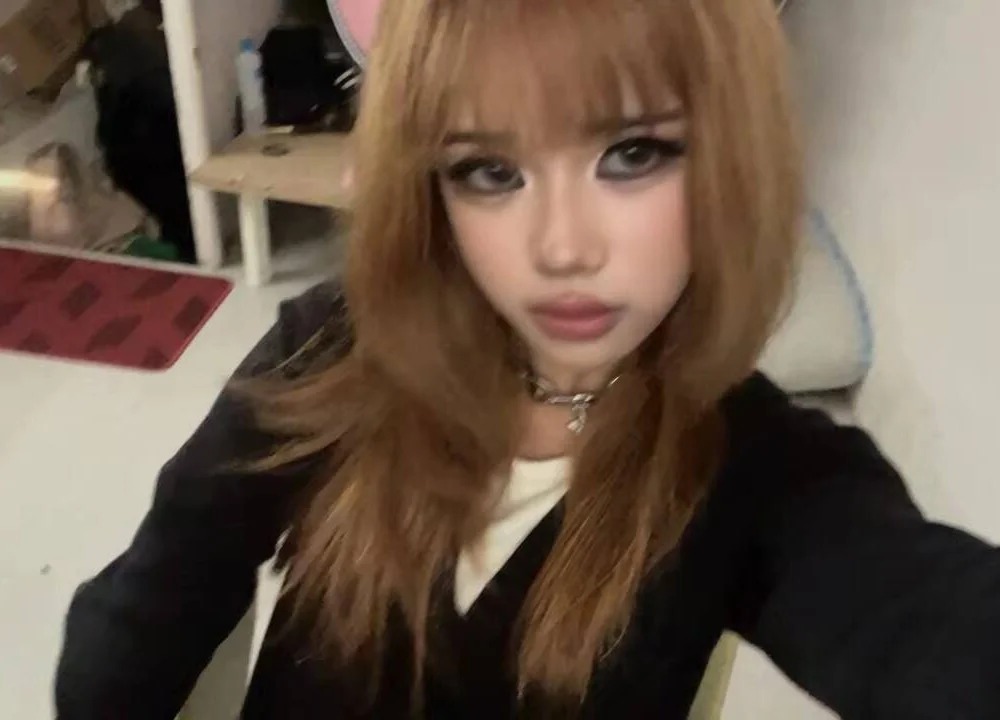 BrandeeBobrowski Chatroom