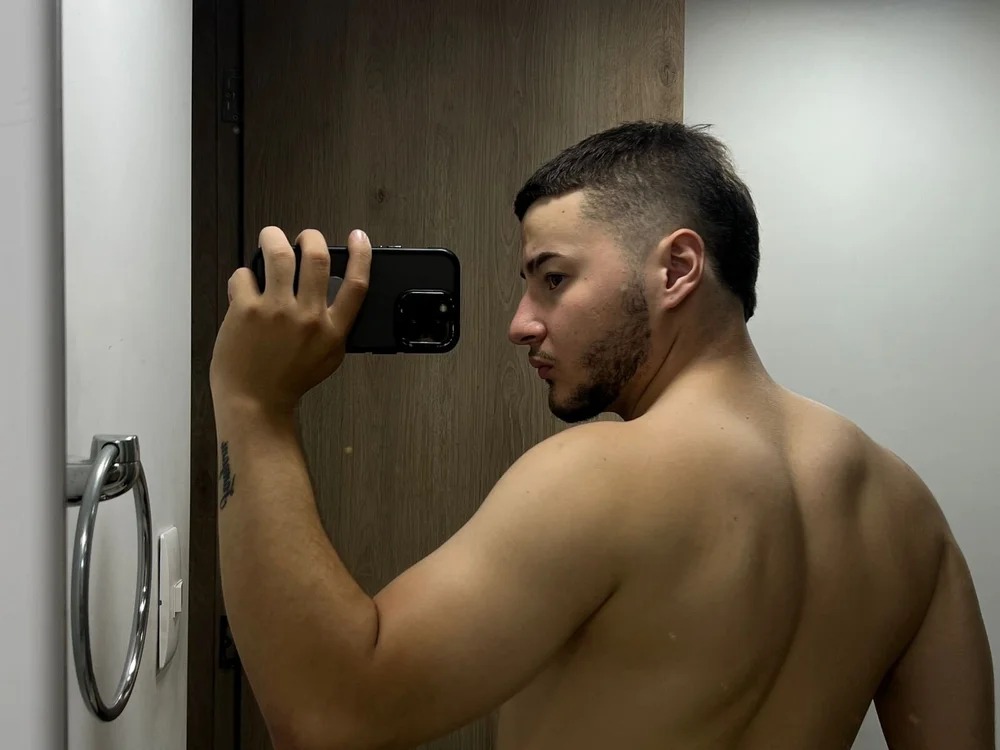 Brandon_01 Chatroom
