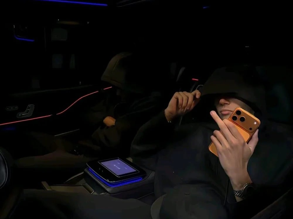 Brandoncrew Chatroom