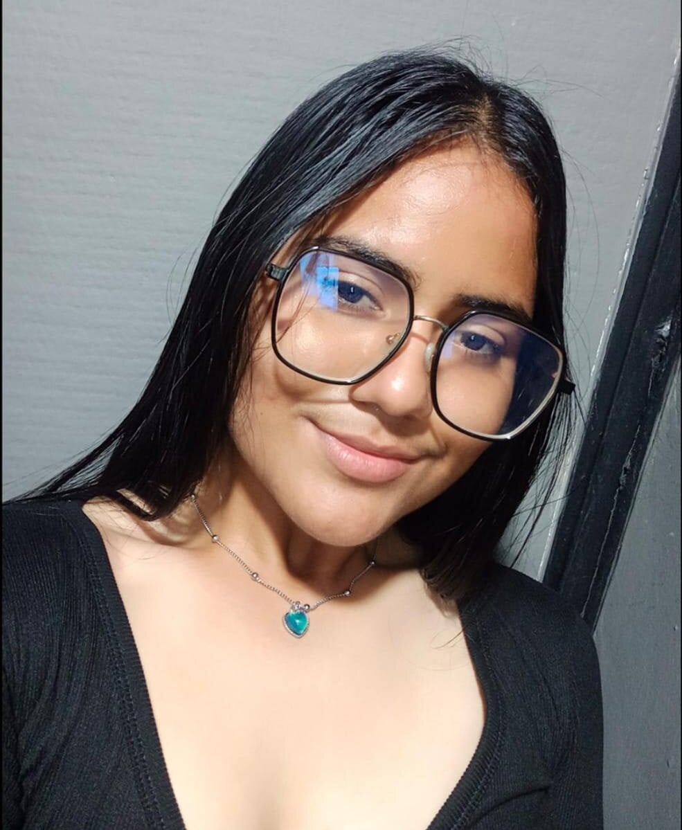 Briana_Goldd Chatroom