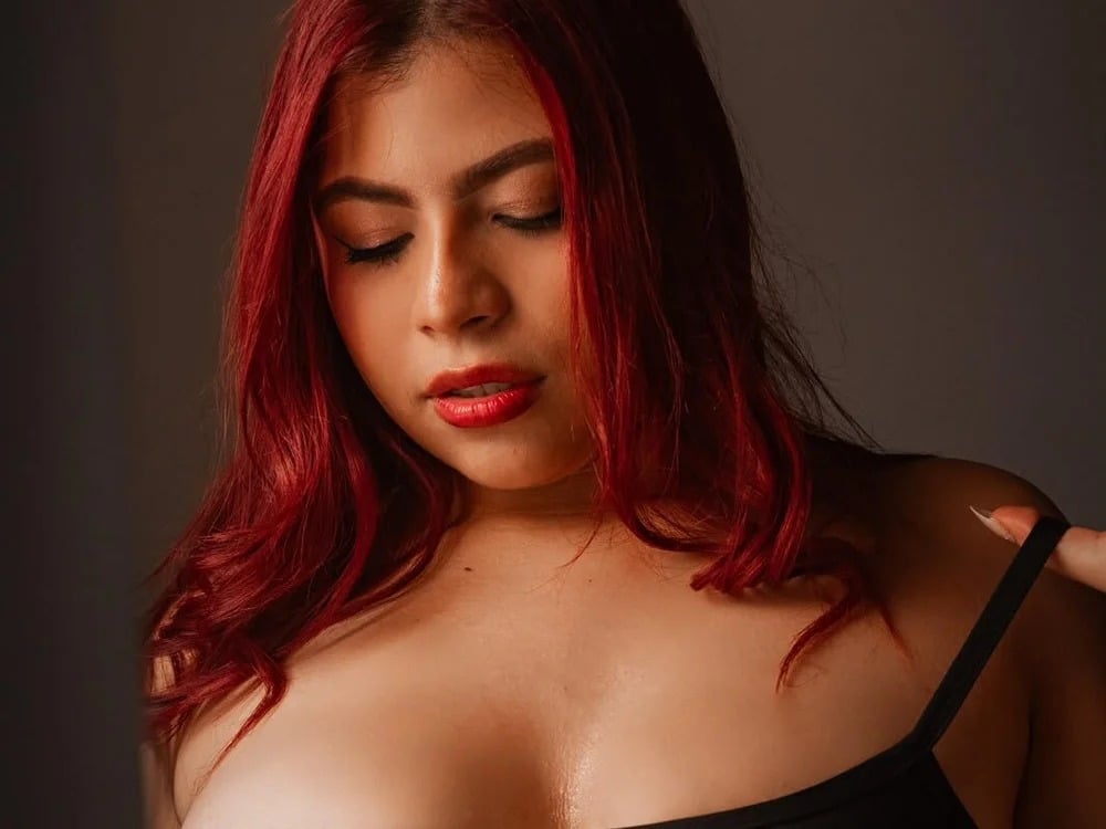 Brit-Cherry Chatroom