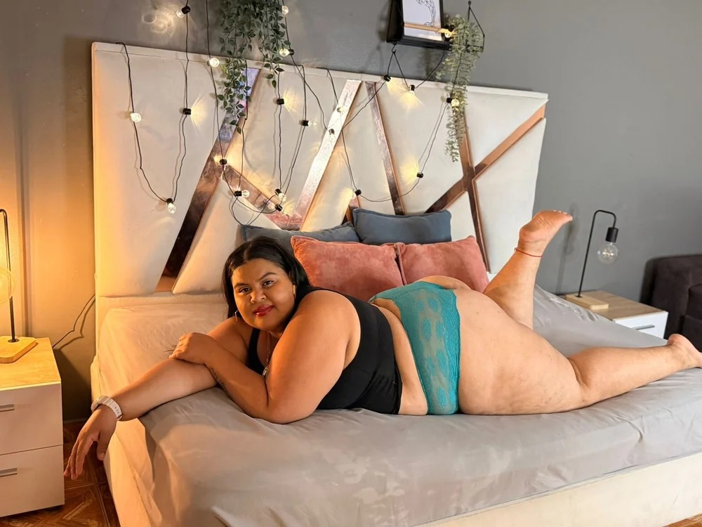 BritannyMonroe_ Chatroom