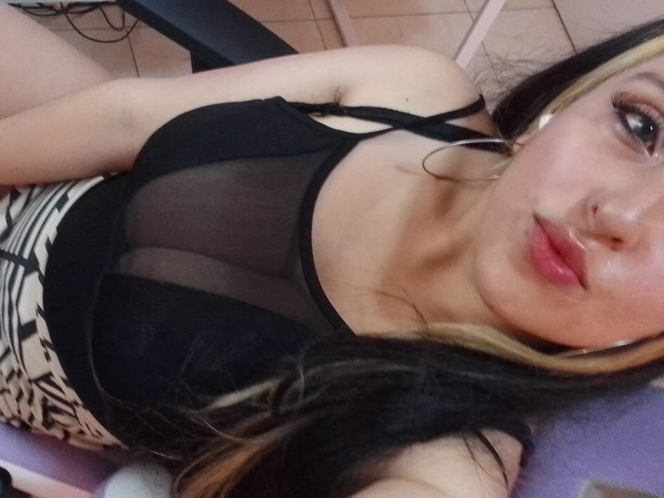 Bunny_poison Chatroom