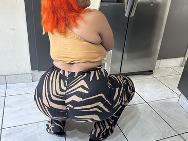 bustydiva38
