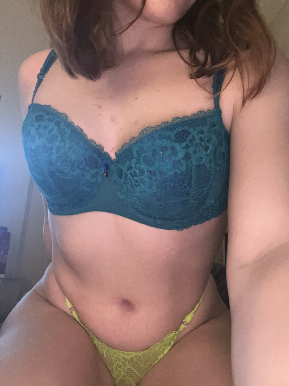 CARLY_19 Chatroom