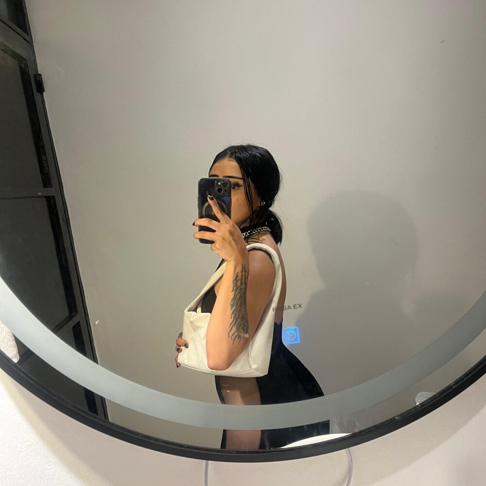 CLIO_TAY Chatroom