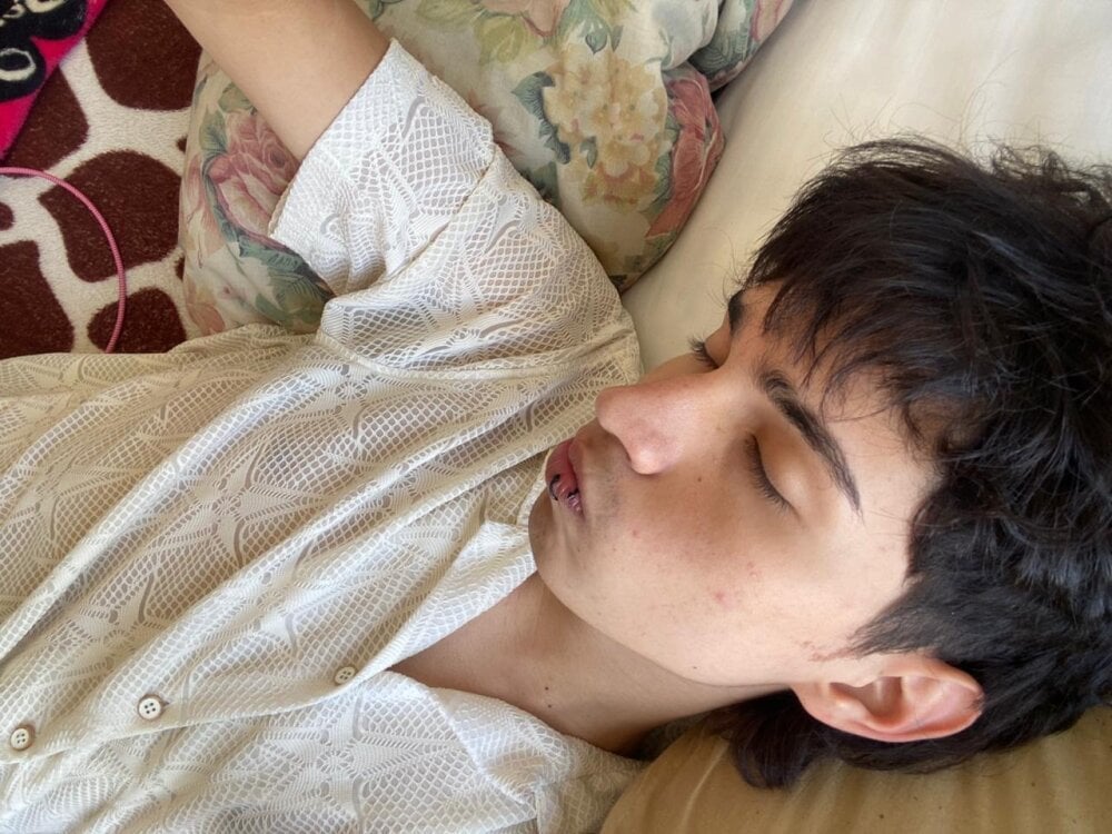 CONNOR_STONNE_ Chatroom