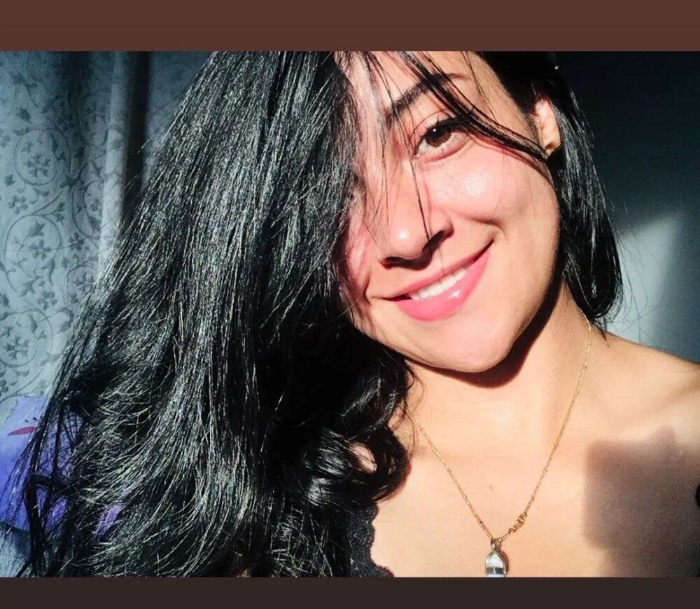 CORALINE_GREYM Chatroom
