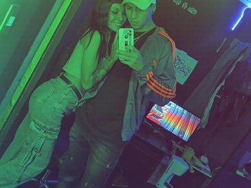 couple25-33