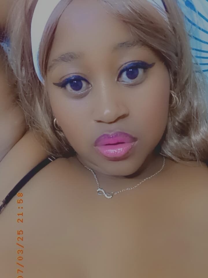 CURVYBUBBLEZ Chatroom