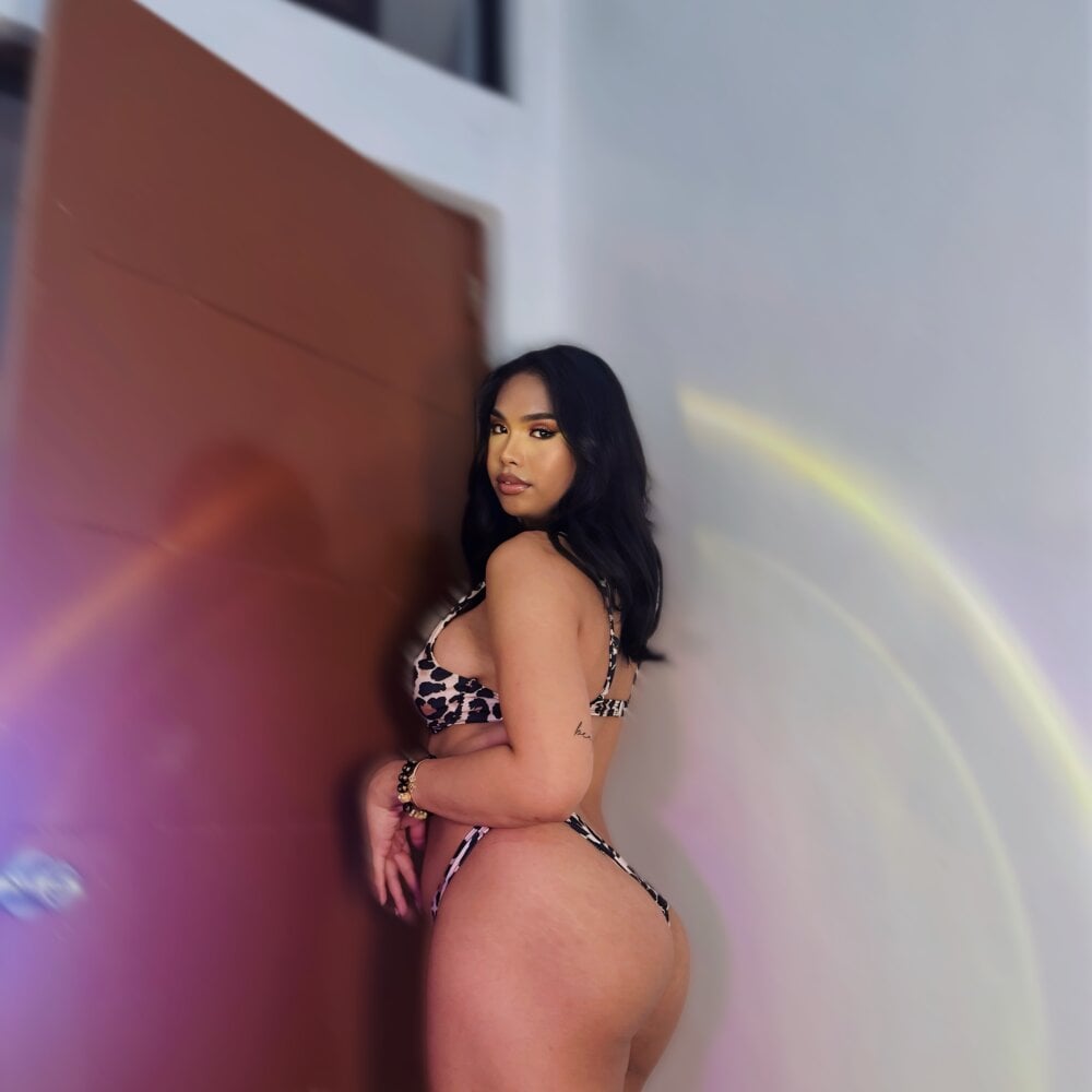 CUTE_ASIAN03PUSSY Chatroom