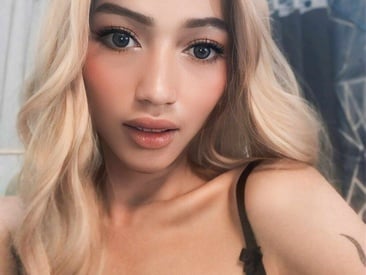 caitlyn-naughty