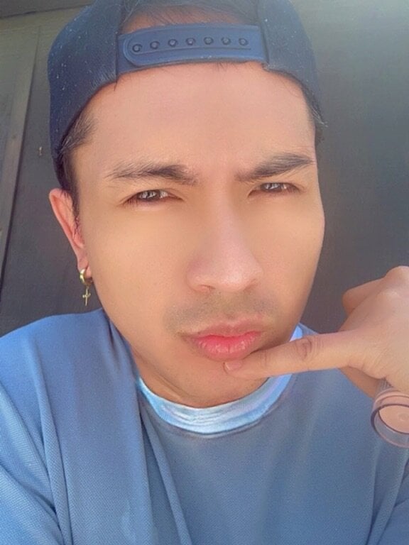 CaliCreamin221 Chatroom