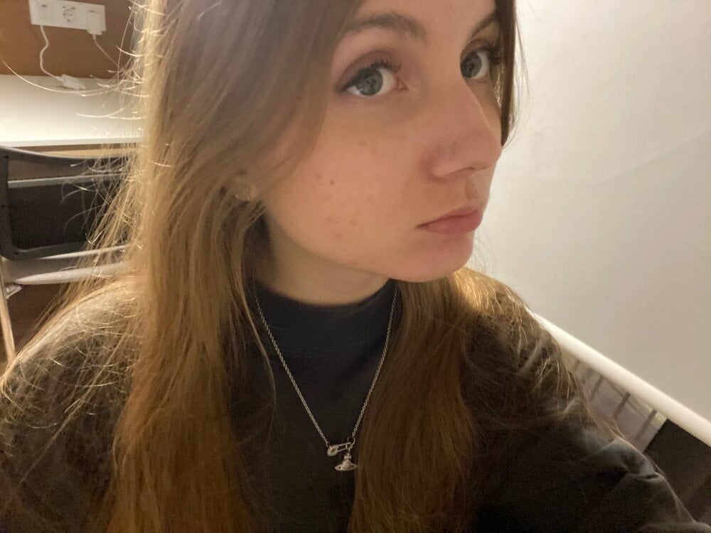 Callmeee_star Chatroom