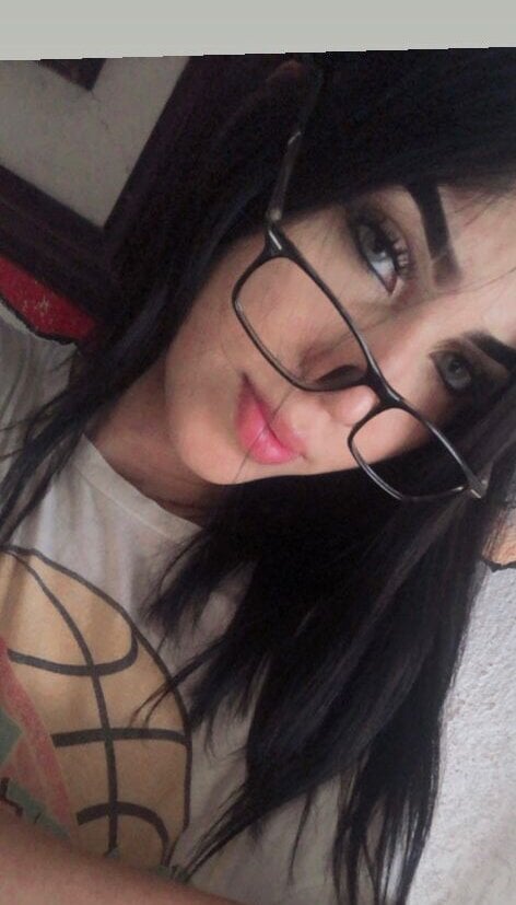 CamelyHott Chatroom