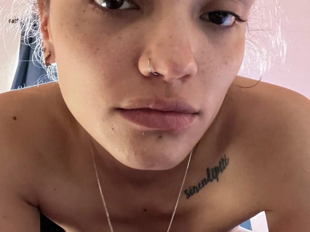 CamiCarli69 Chatroom